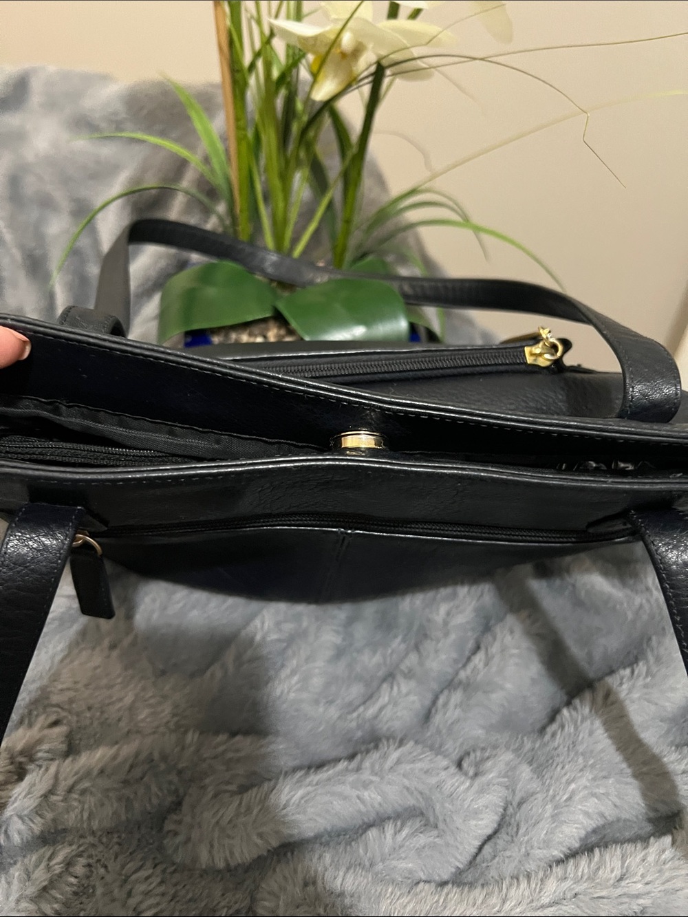 Stone Mountain Black Pebble Leather Shoulder Tote Bag GUC retail $79 - Picture 8 of 11